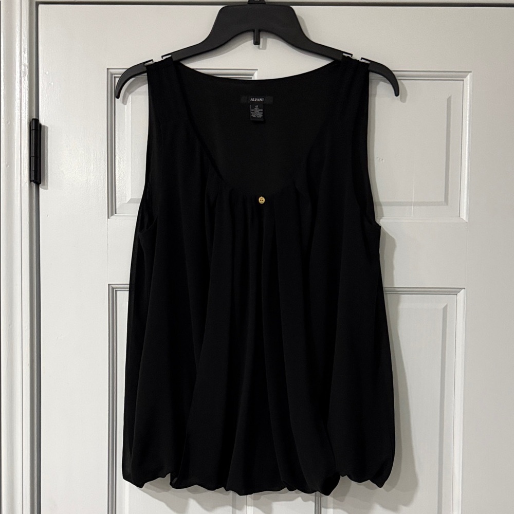 Alfani women's sleeveless black lined Blouse one button front size 12